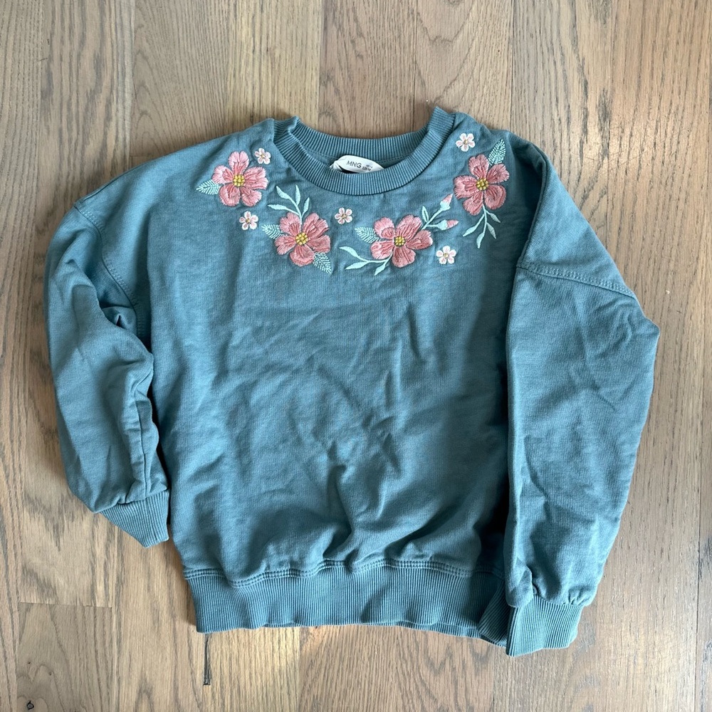 Flower Embroidered Sweatshirt